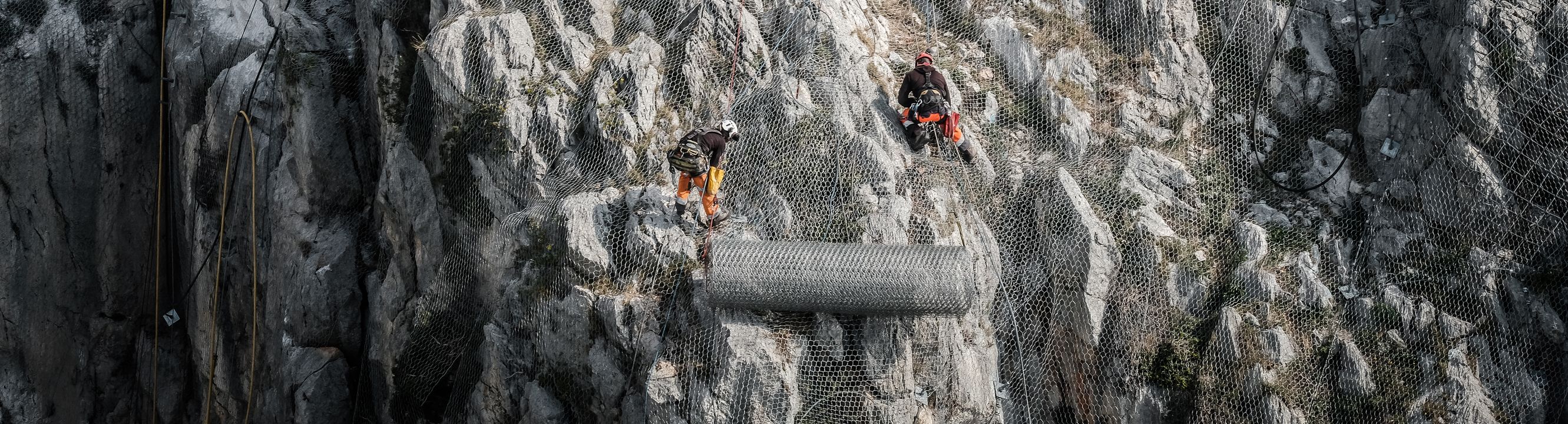 technicien cordiste tp purge confortement forage cluses haute savoie travaux acrobatiques