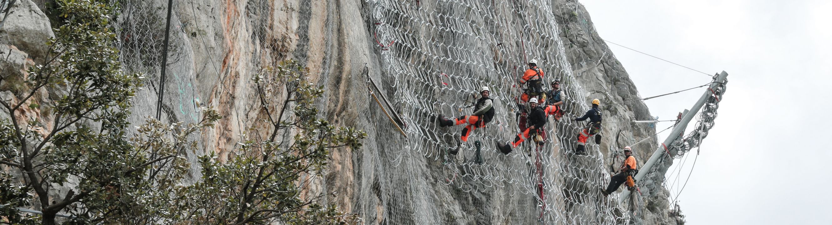 technicien cordiste travaux accro forage béton projeté corse t21 grillage forage hydrolique ajaccio bonifacio longue mission